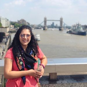 Meet your Posher, Roselyn